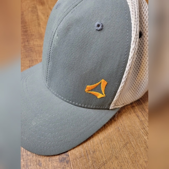 FREE W BUNDLE The Authentic T-Shirt Company Stratus Electrical hat - Picture 2 of 6